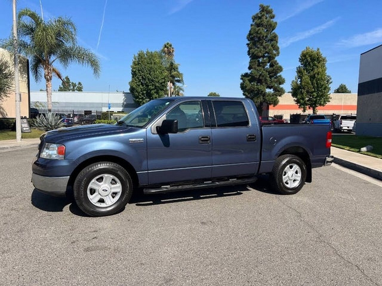 Ford F-150 Lariat SuperCrew 2WD 2004 Ford F-150 Lariat SuperCrew 2WD 2004