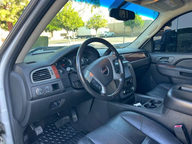 GMC Sierra 2500HD SLT Crew Cab 2WD 2012 GMC Sierra 2500HD SLT Crew Cab 2WD 2012