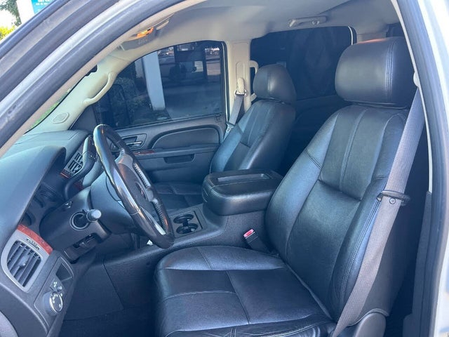 GMC Sierra 2500HD SLT Crew Cab 2WD 2012 GMC Sierra 2500HD SLT Crew Cab 2WD 2012