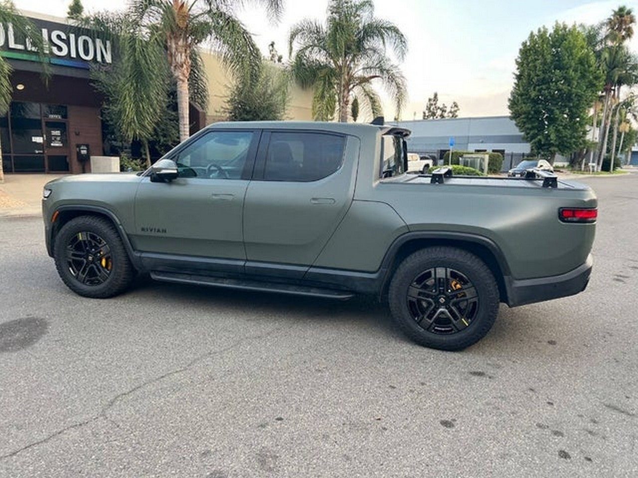 Rivian R1T Launch Edition 2022 Rivian R1T Launch Edition 2022