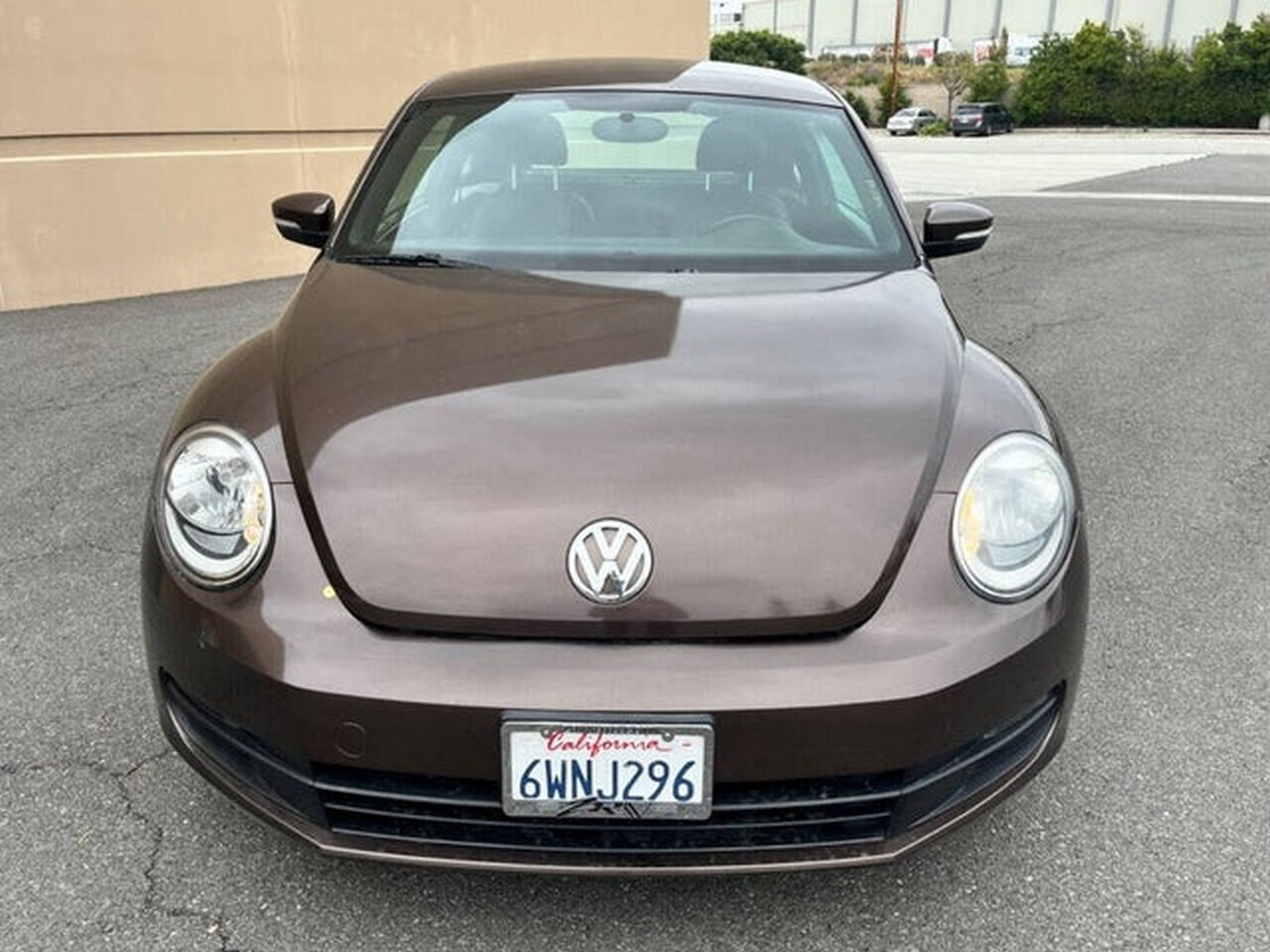 Volkswagen Beetle 2.5L w/Sunroof Sound & Nav 2012 Volkswagen Beetle 2.5L w/Sunroof Sound & Nav 2012