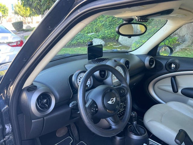 MINI Countryman Base 2012 MINI Countryman Base 2012