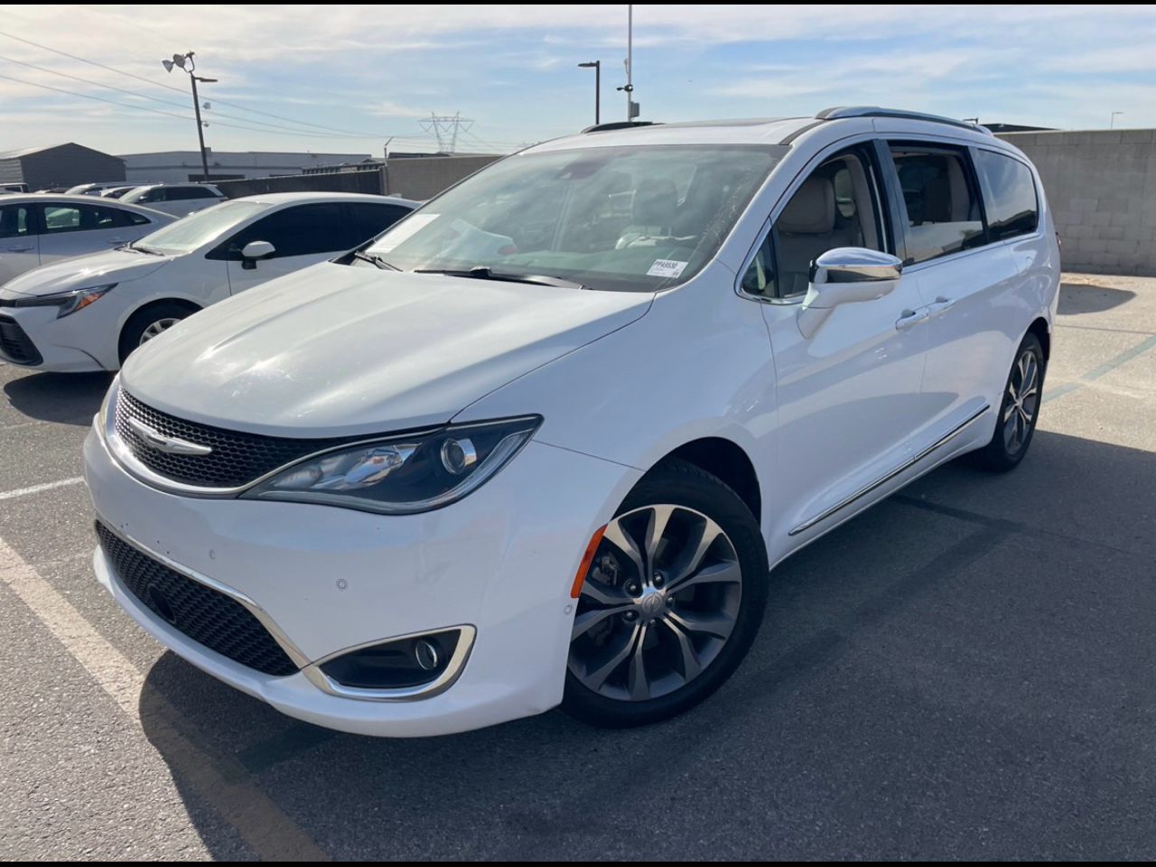 Chrysler Pacifica Limited 2017