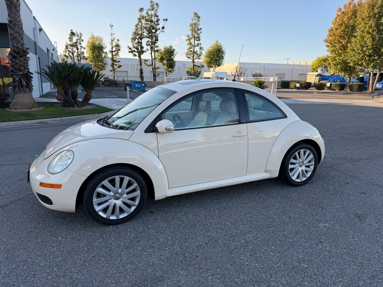 Volkswagen New Beetle S PZEV 2008