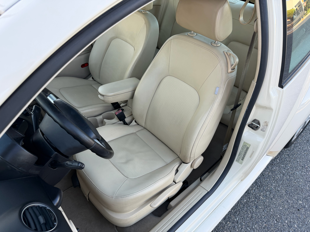 Volkswagen New Beetle S PZEV 2008