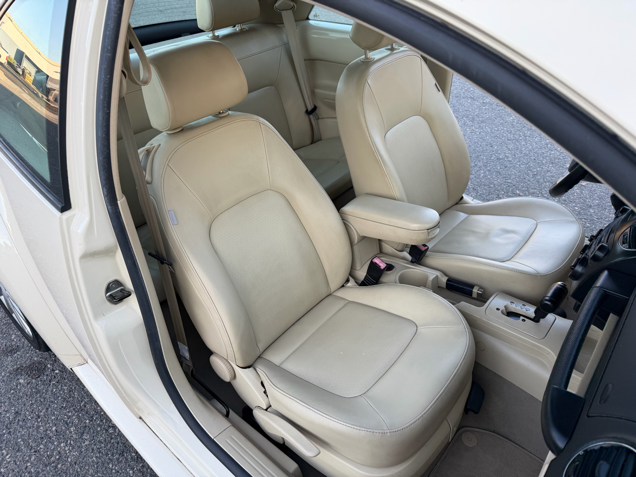 Volkswagen New Beetle S PZEV 2008