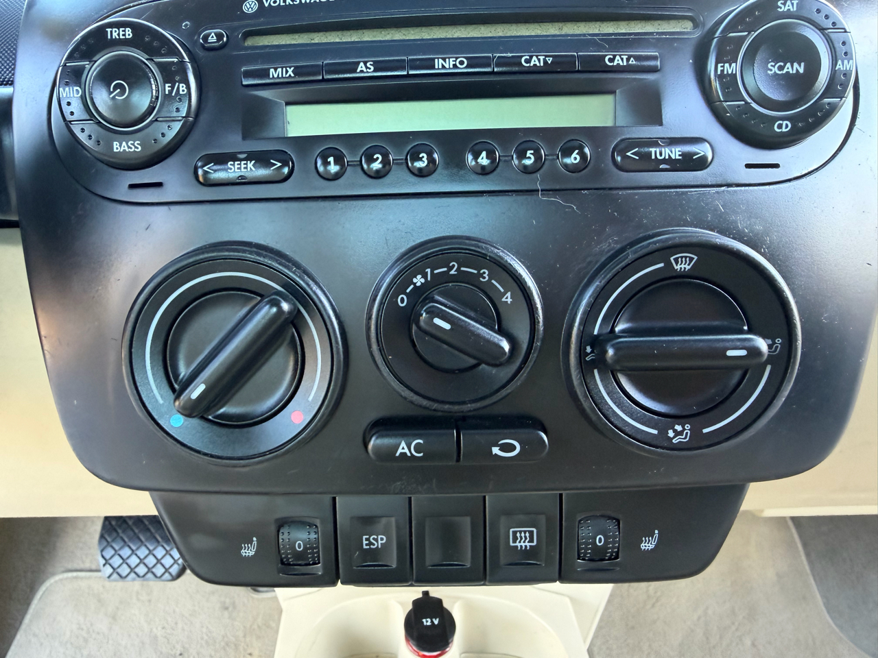 Volkswagen New Beetle S PZEV 2008