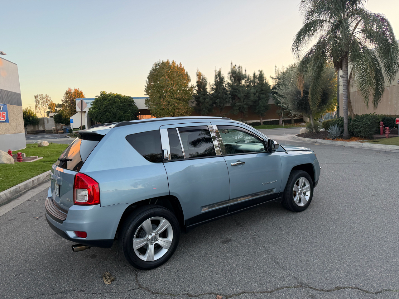 Jeep Compass Latitude FWD 2013