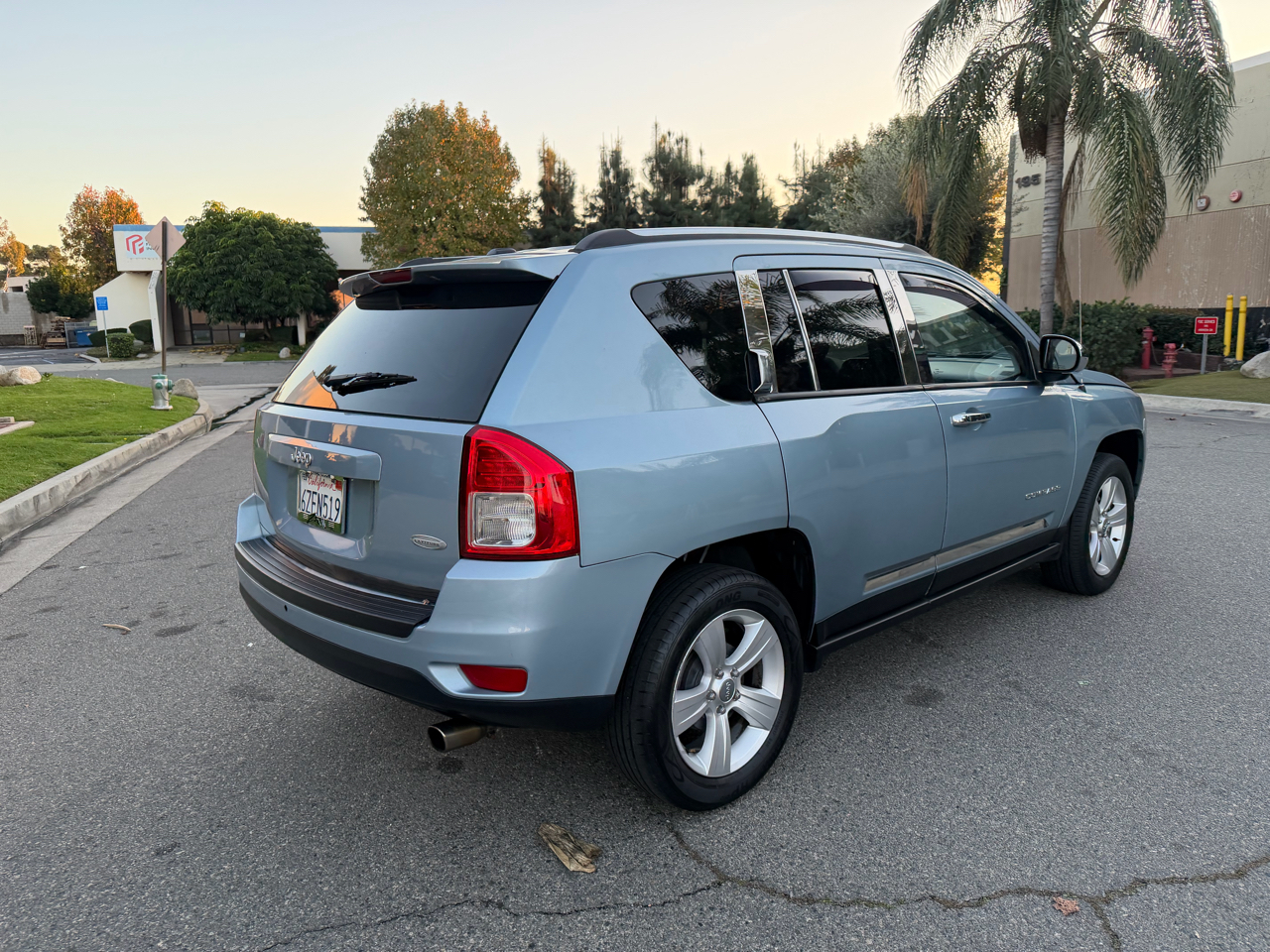 Jeep Compass Latitude FWD 2013