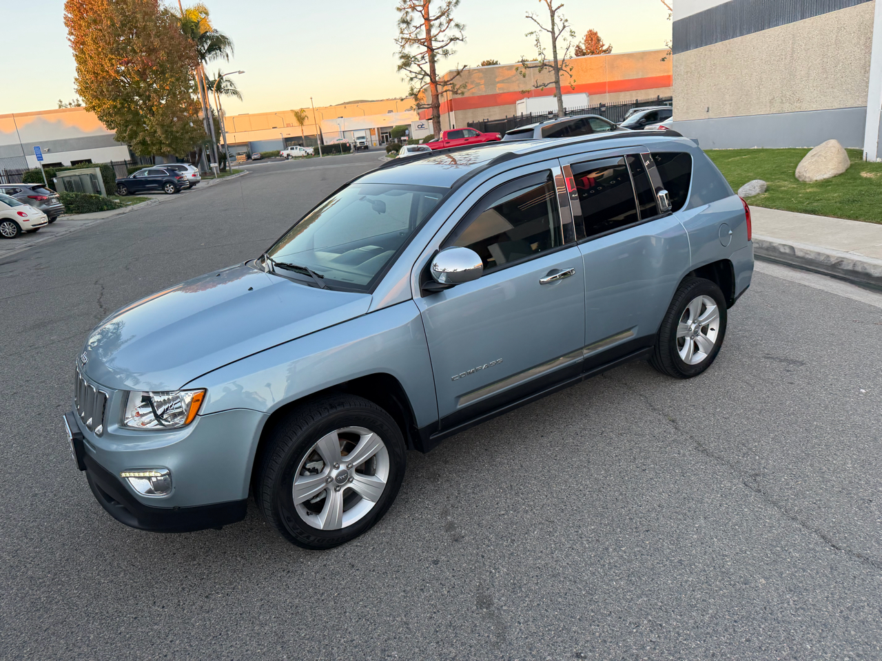 Jeep Compass Latitude FWD 2013