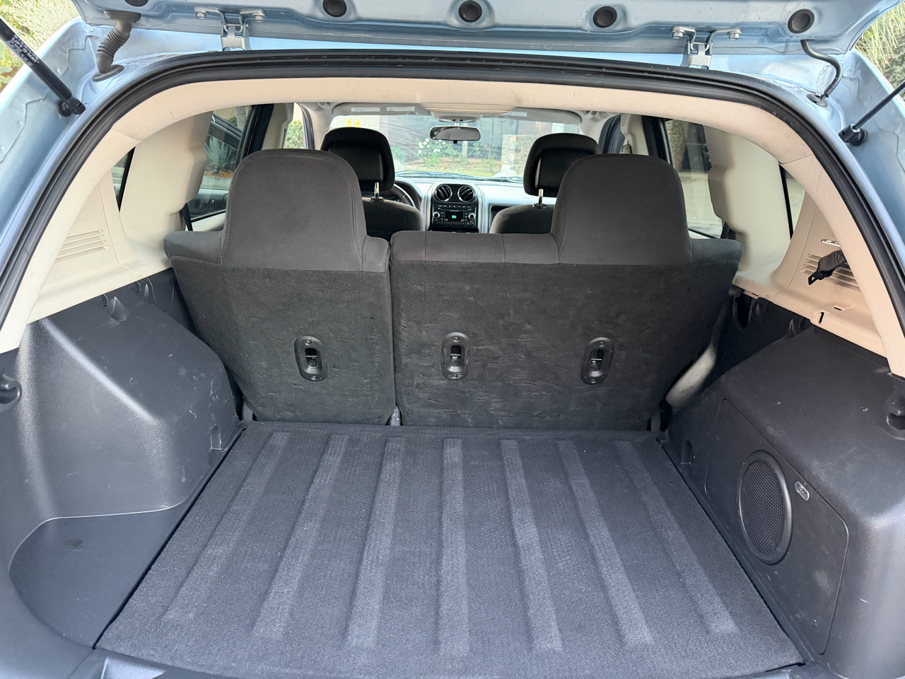 Jeep Compass Latitude FWD 2013