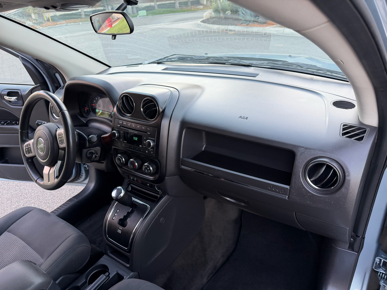 Jeep Compass Latitude FWD 2013