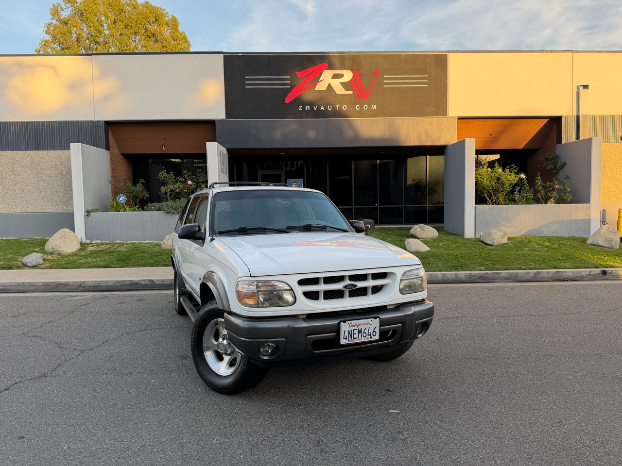 2000 Ford Explorer XLT 2WD
