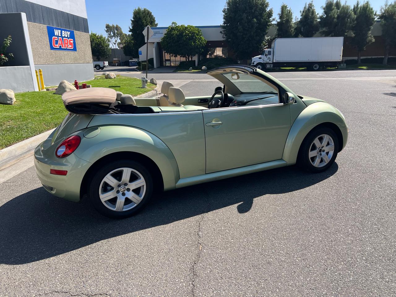 Volkswagen New Beetle S PZEV Convertible 2009