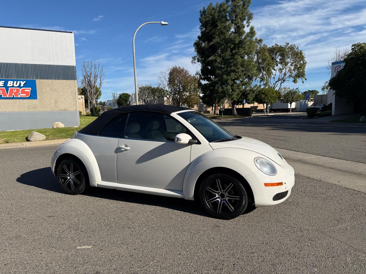 Volkswagen New Beetle S PZEV Convertible 2009