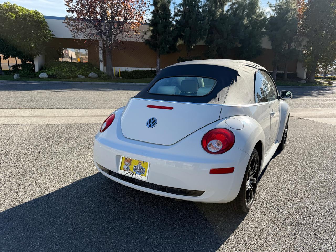 Volkswagen New Beetle S PZEV Convertible 2009