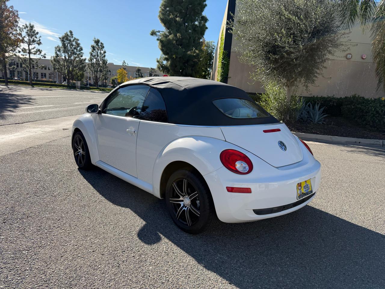 Volkswagen New Beetle S PZEV Convertible 2009