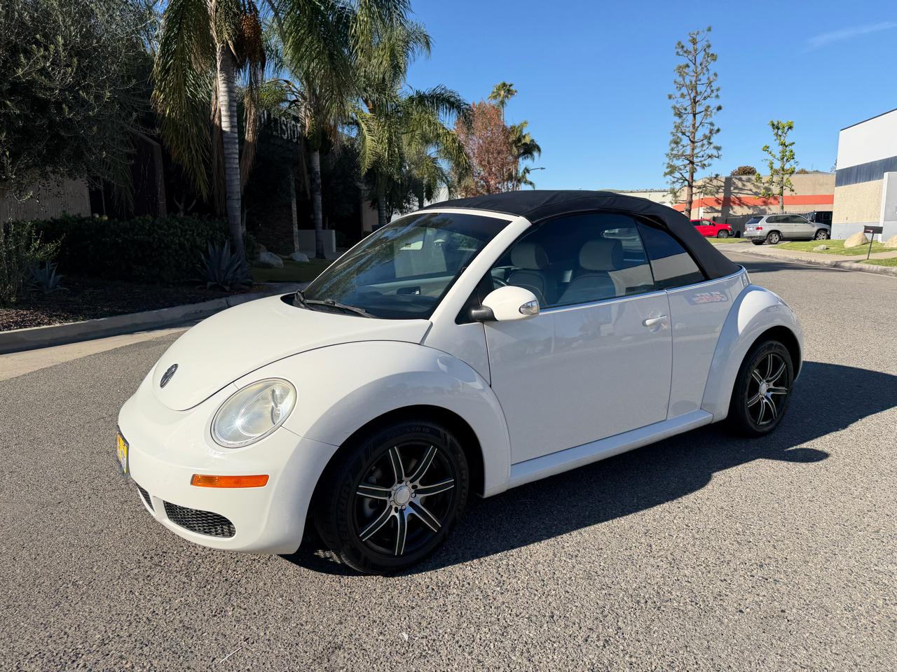 Volkswagen New Beetle S PZEV Convertible 2009
