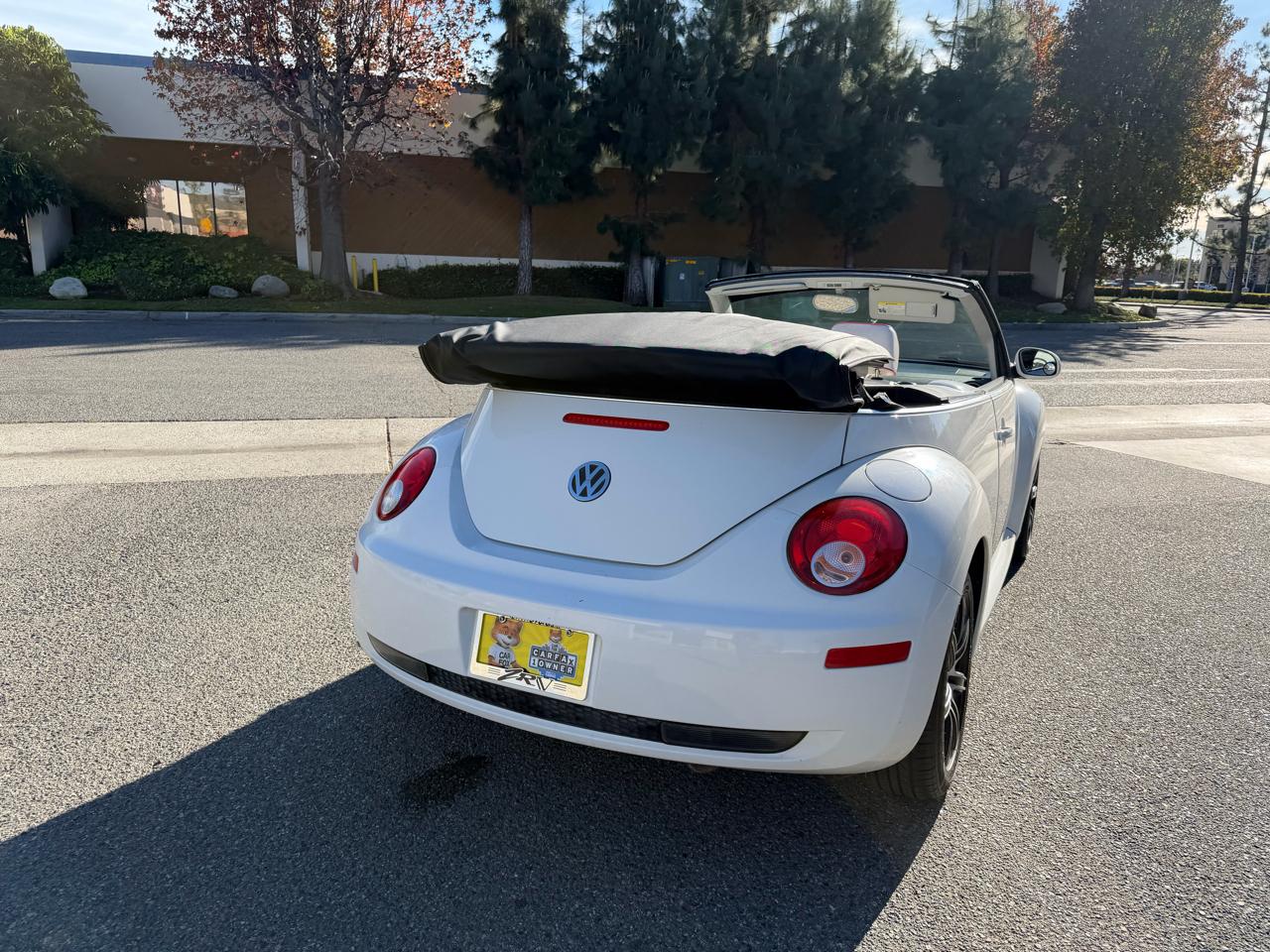 Volkswagen New Beetle S PZEV Convertible 2009