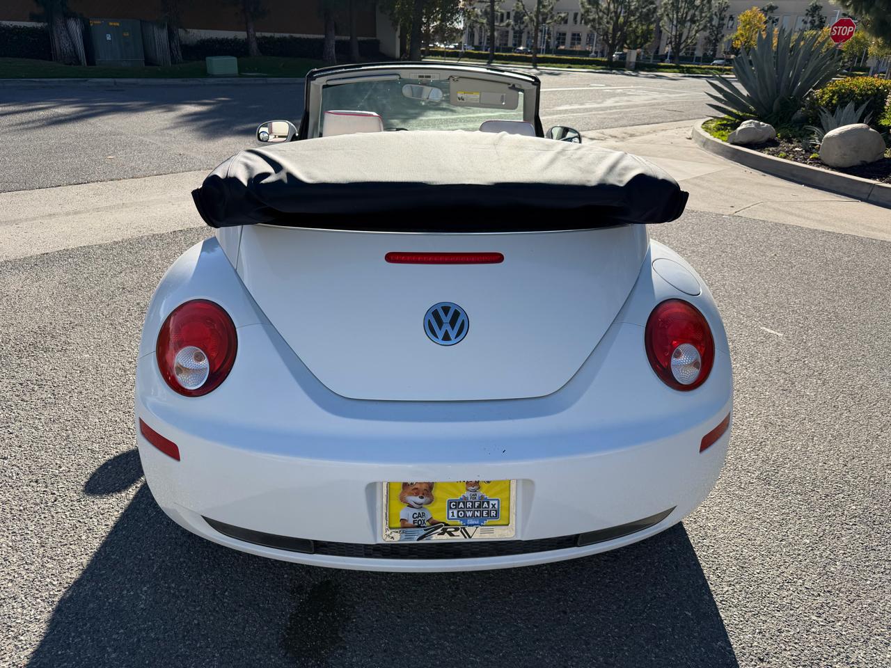 Volkswagen New Beetle S PZEV Convertible 2009