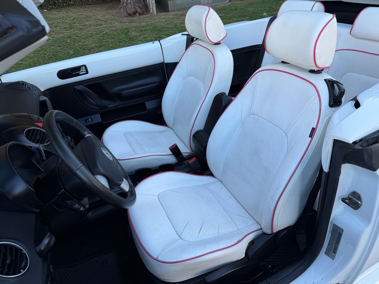 Volkswagen New Beetle S PZEV Convertible 2009