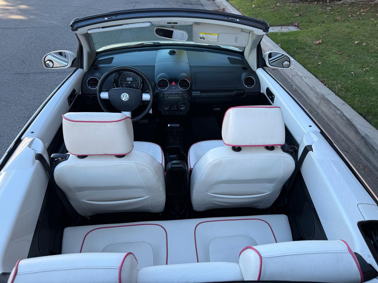 Volkswagen New Beetle S PZEV Convertible 2009