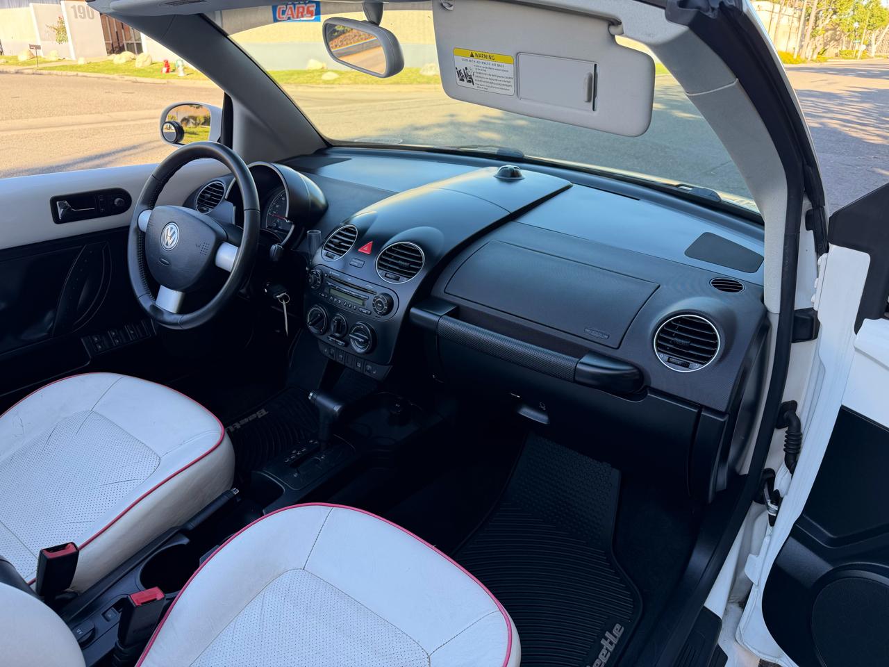 Volkswagen New Beetle S PZEV Convertible 2009