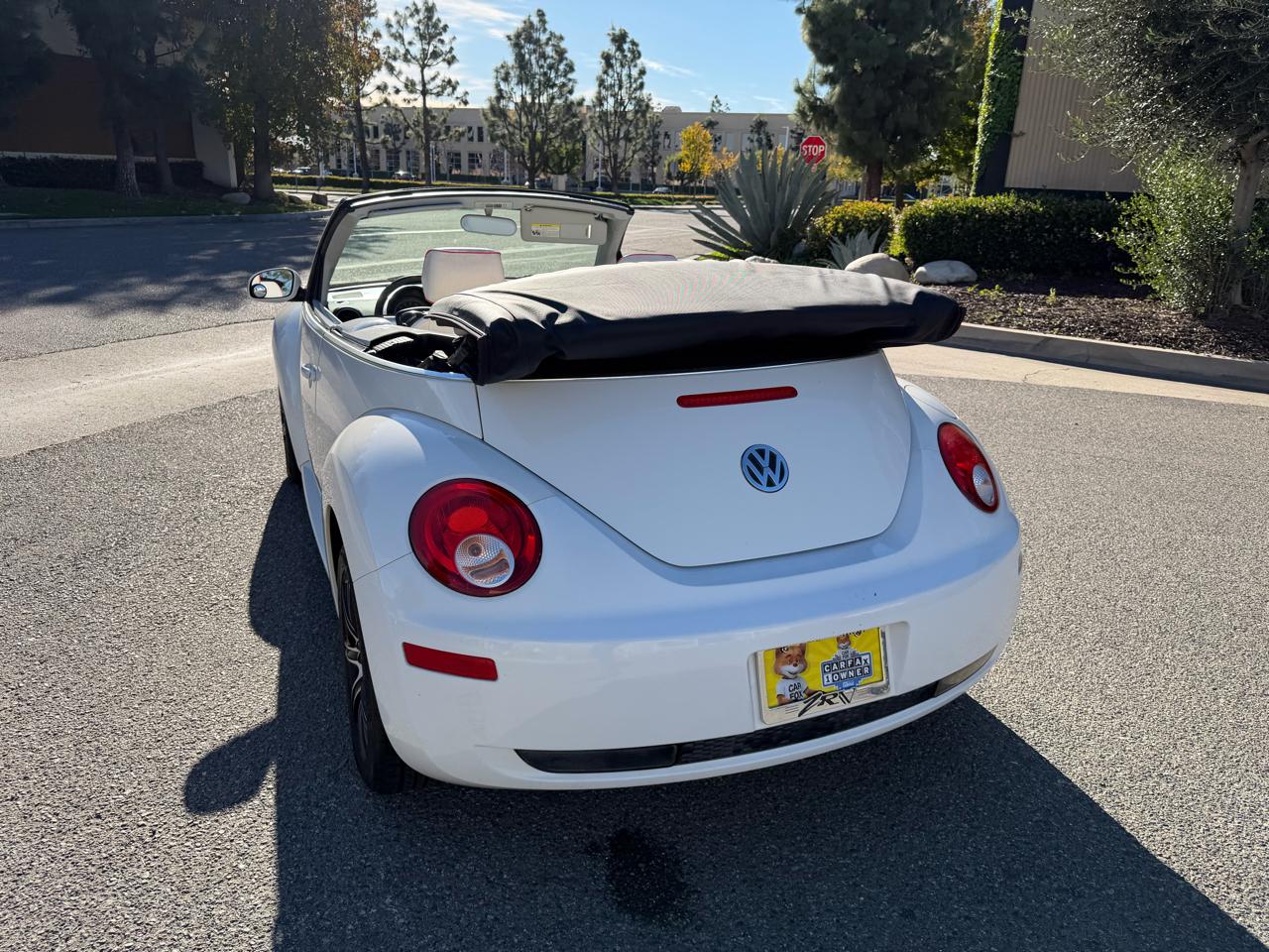 Volkswagen New Beetle S PZEV Convertible 2009