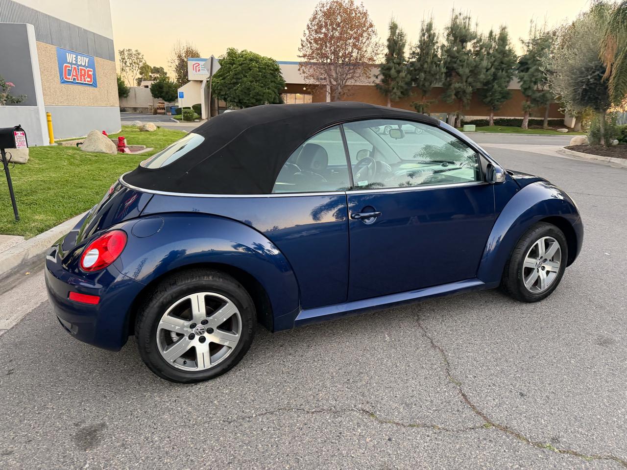 Volkswagen New Beetle 2.5L PZEV Convertible 2006