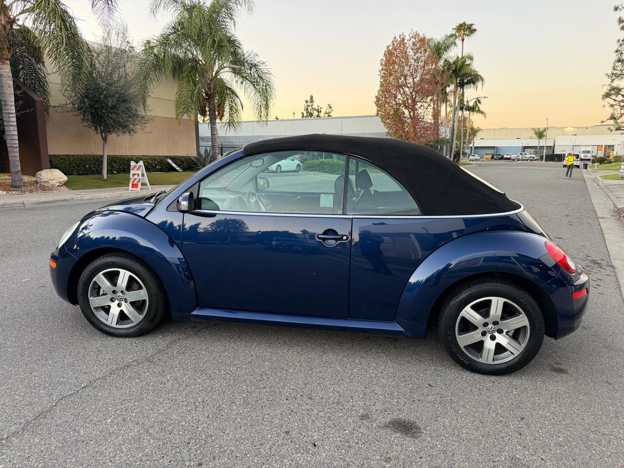 Volkswagen New Beetle 2.5L PZEV Convertible 2006