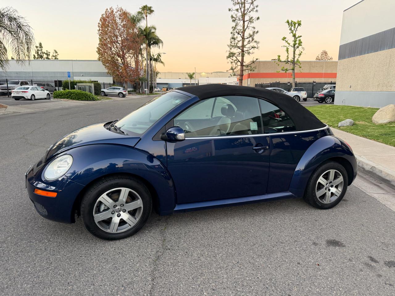 Volkswagen New Beetle 2.5L PZEV Convertible 2006
