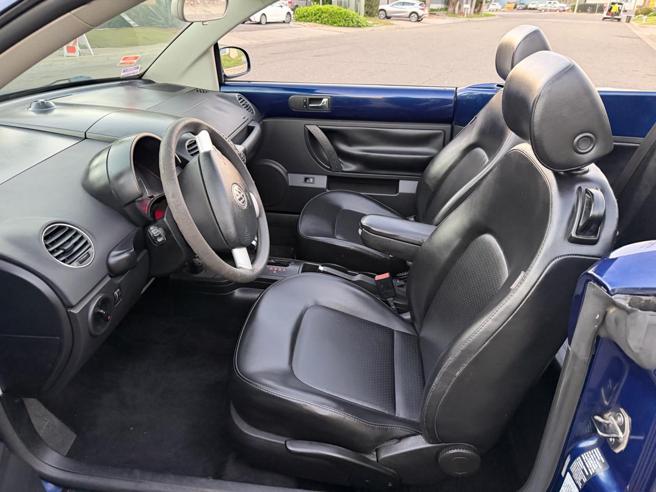 Volkswagen New Beetle 2.5L PZEV Convertible 2006