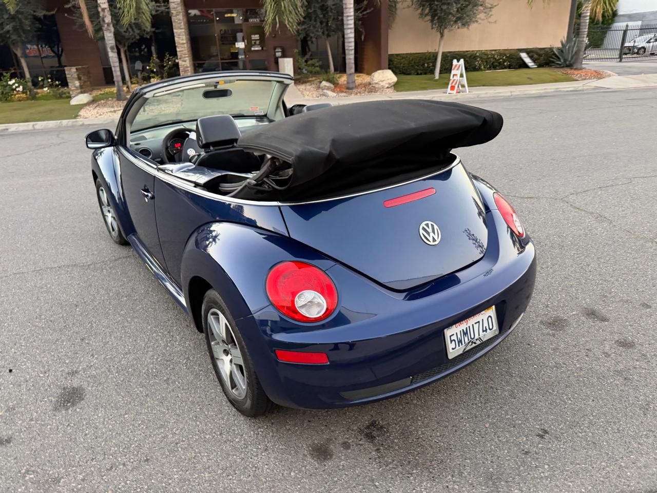 Volkswagen New Beetle 2.5L PZEV Convertible 2006