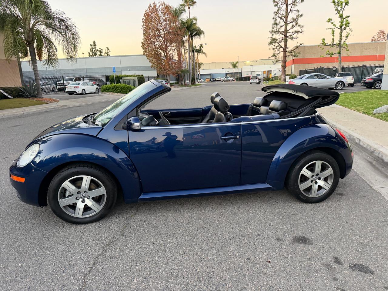 Volkswagen New Beetle 2.5L PZEV Convertible 2006