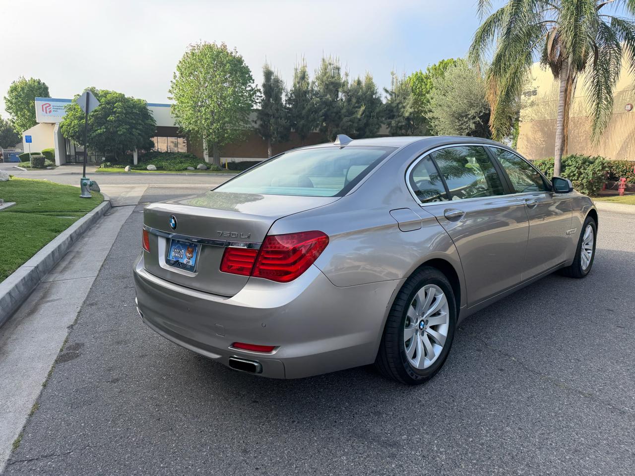 BMW 7-Series 750Li xDrive 2010