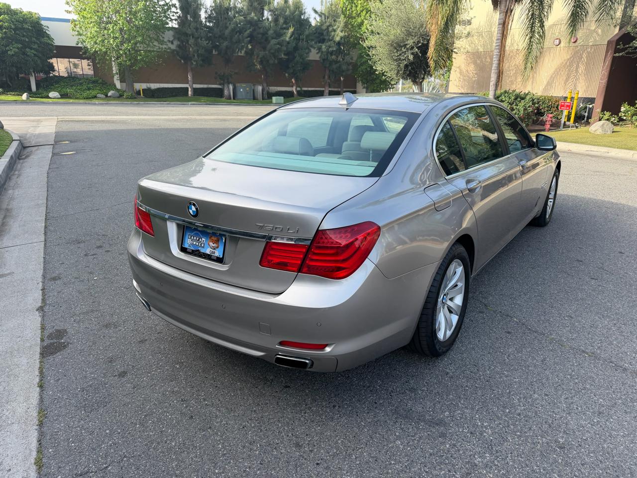 BMW 7-Series 750Li xDrive 2010