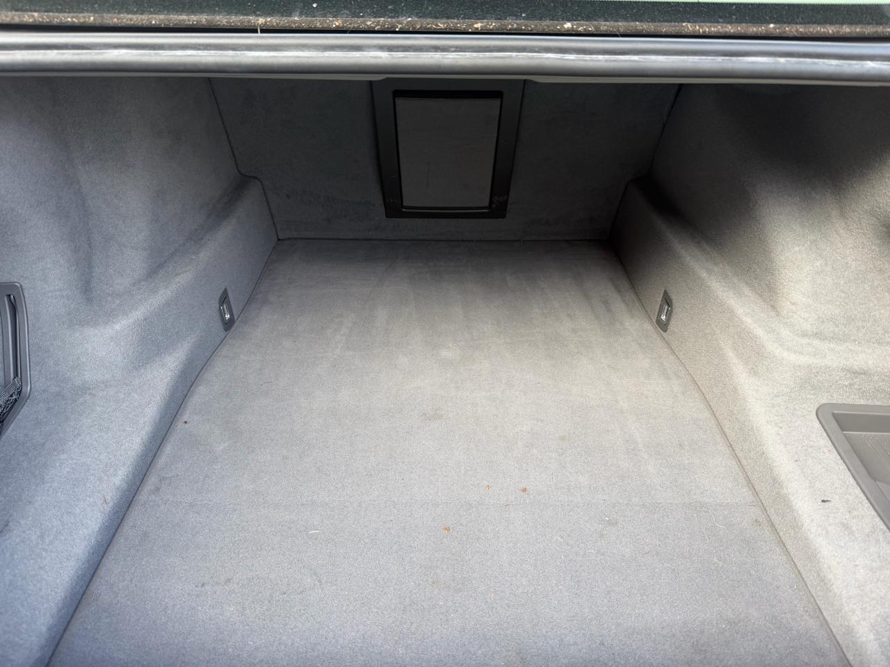 BMW 7-Series 750Li xDrive 2010