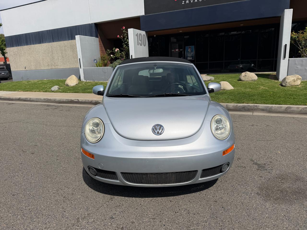 Volkswagen New Beetle 2.5L Convertible 2006