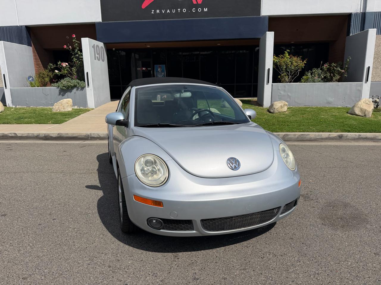Volkswagen New Beetle 2.5L Convertible 2006