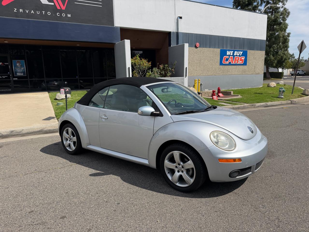 Volkswagen New Beetle 2.5L Convertible 2006