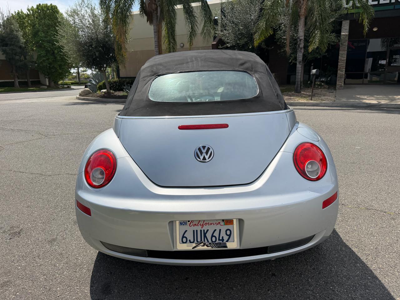 Volkswagen New Beetle 2.5L Convertible 2006