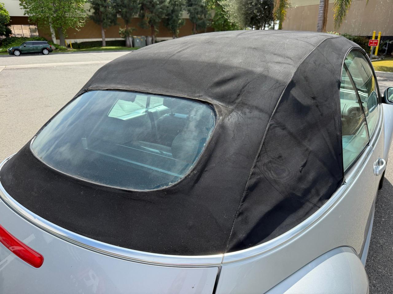 Volkswagen New Beetle 2.5L Convertible 2006