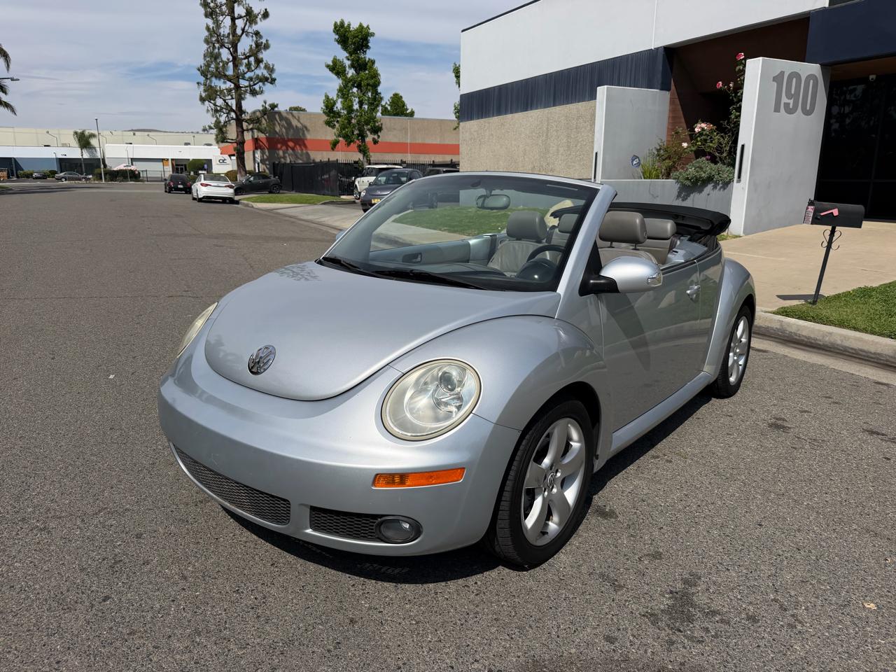 Volkswagen New Beetle 2.5L Convertible 2006