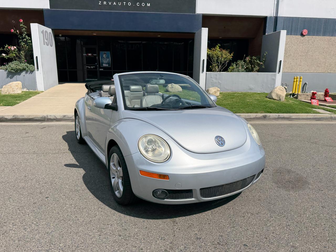 Volkswagen New Beetle 2.5L Convertible 2006
