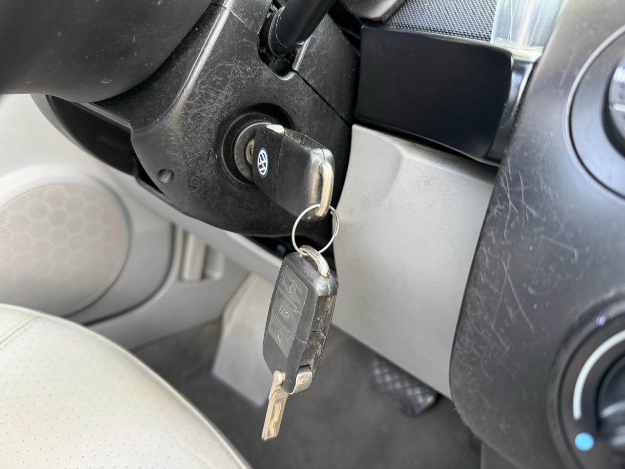 Volkswagen New Beetle 2.5L Convertible 2006