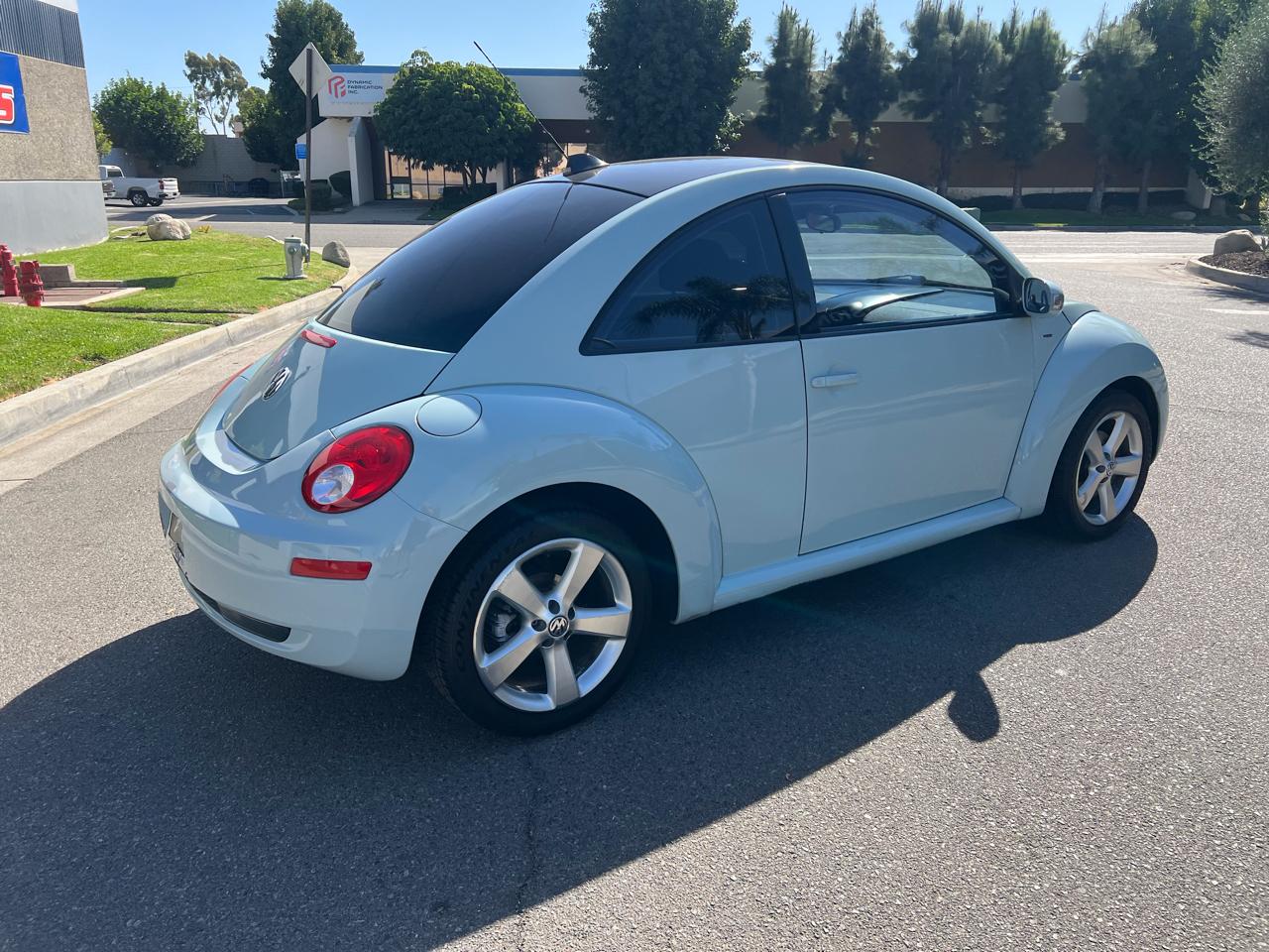 Volkswagen New Beetle 2.5L PZEV 2010