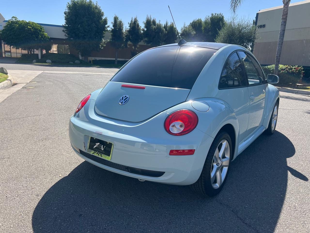 Volkswagen New Beetle 2.5L PZEV 2010