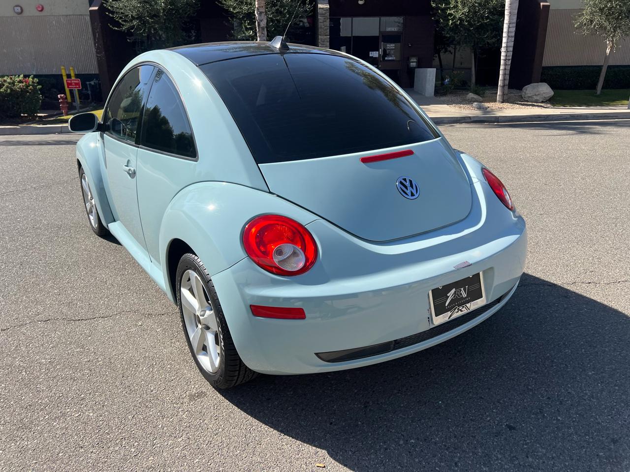 Volkswagen New Beetle 2.5L PZEV 2010