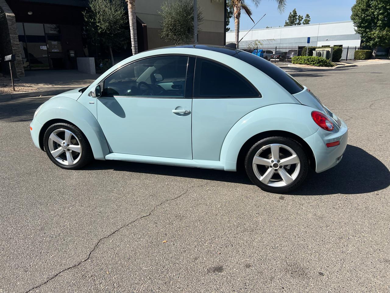 Volkswagen New Beetle 2.5L PZEV 2010