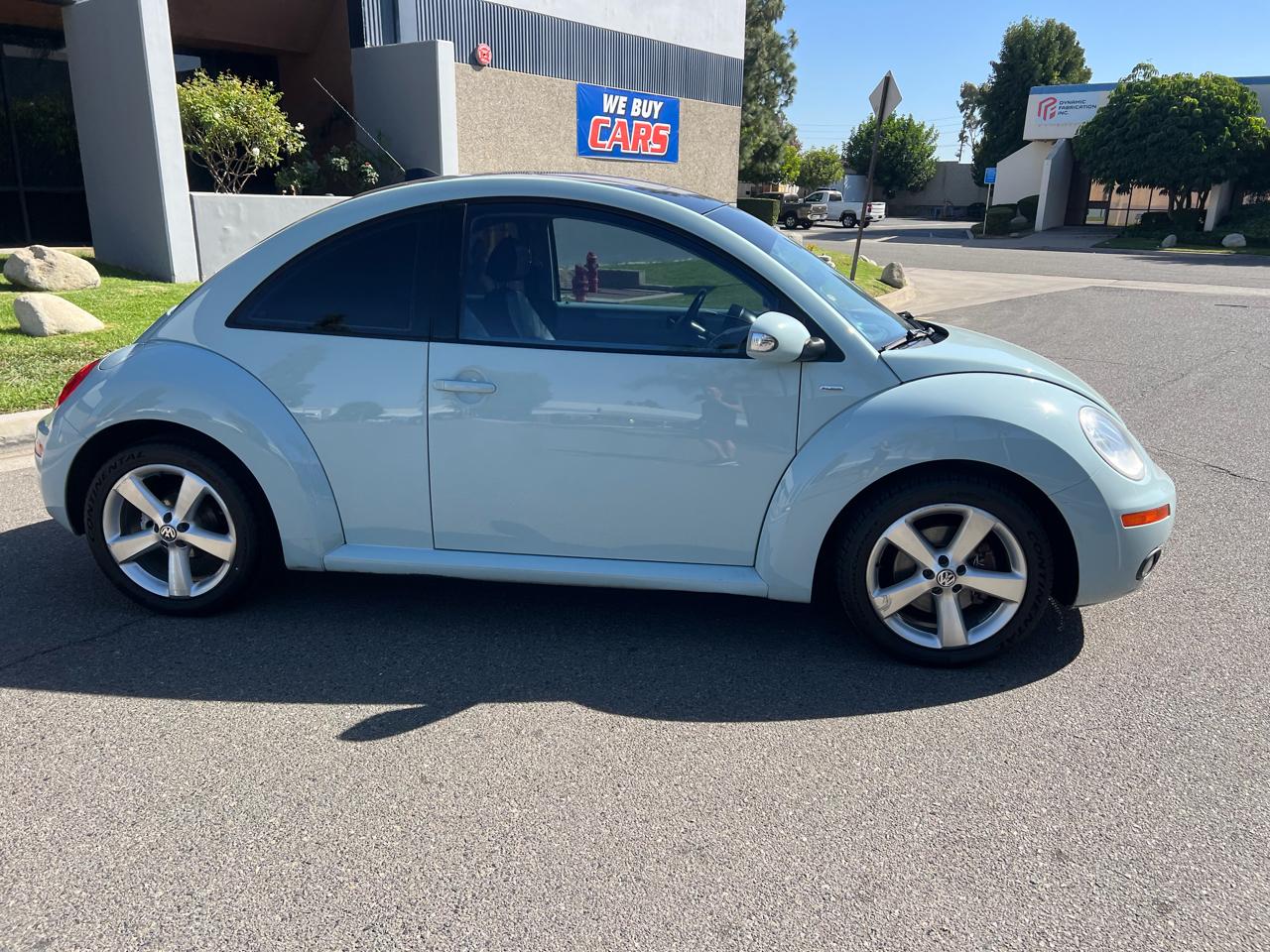 Volkswagen New Beetle 2.5L PZEV 2010